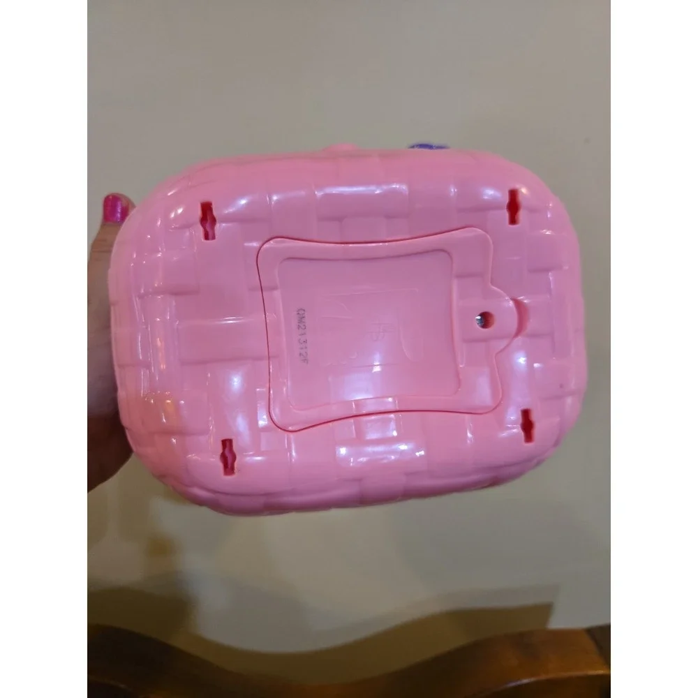 LeapFrog Shapes and Sharing  Interactive Picnic Basket (Pink) P13
